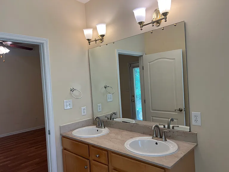 5238 Cottage Cir — Photo 12