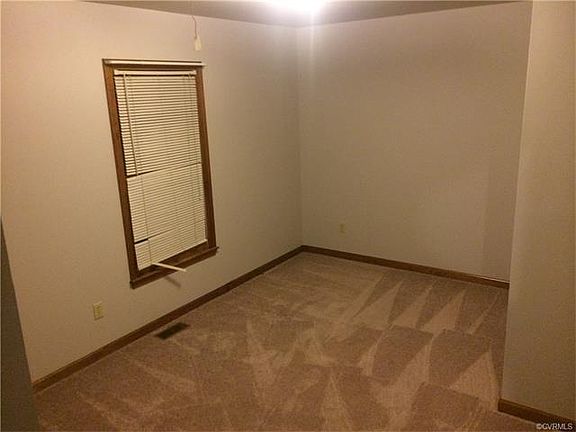 4th image of 24806 Creek Ln