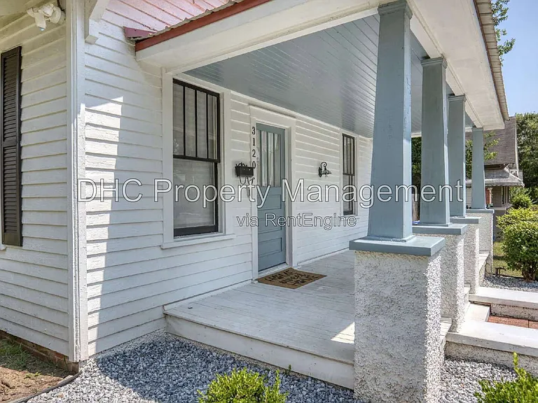 3120 Pierpont Ave — Photo 4