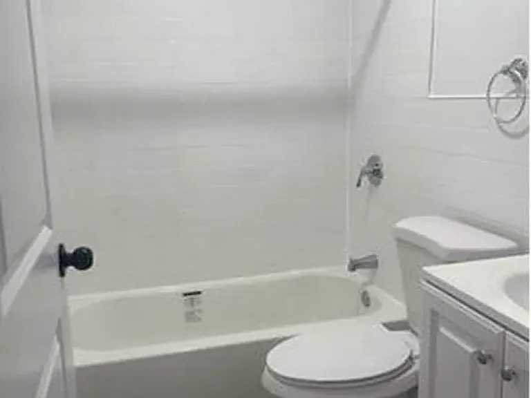 902 Eagle Ave #5A — Photo 3