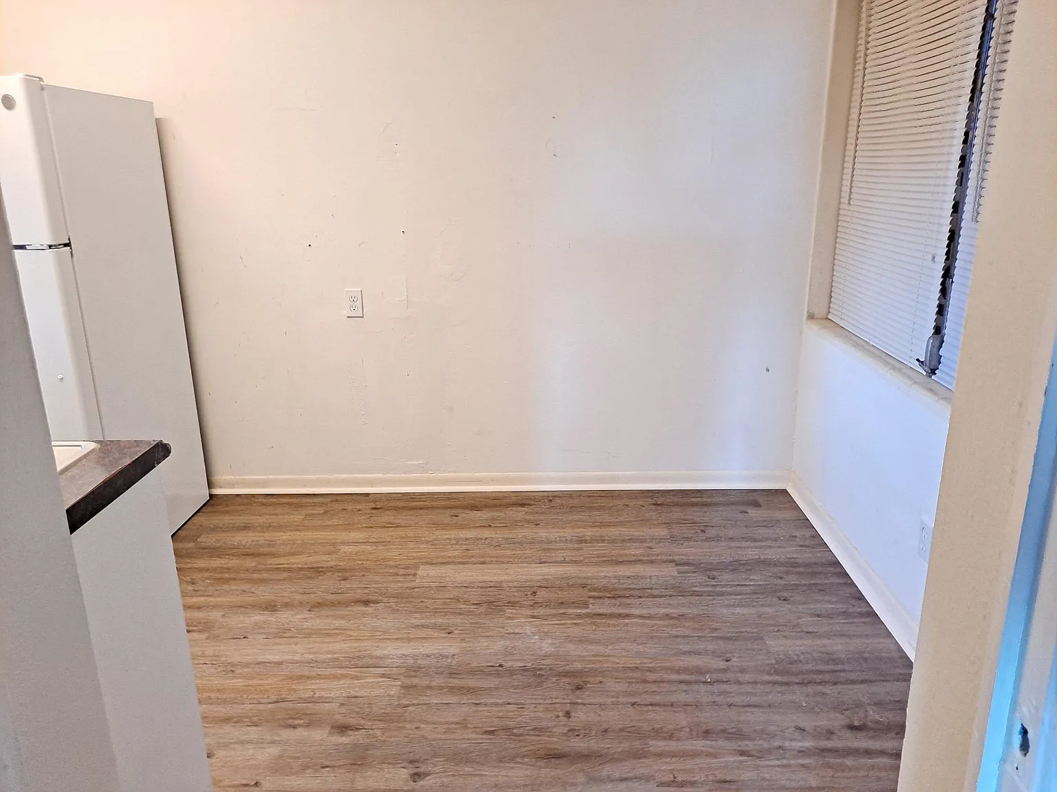 Studio, 450 sqft, $1,500 — Photo 3