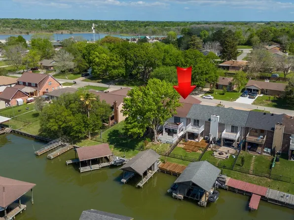 13239 Bluff View Dr, Willis, TX 77318