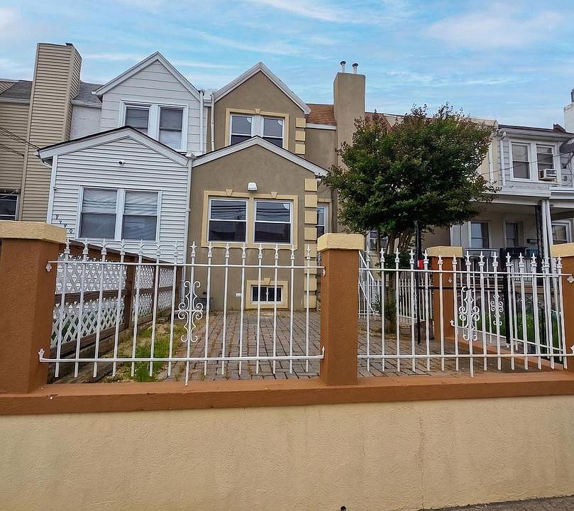 1st image of 7153 Radbourne Rd