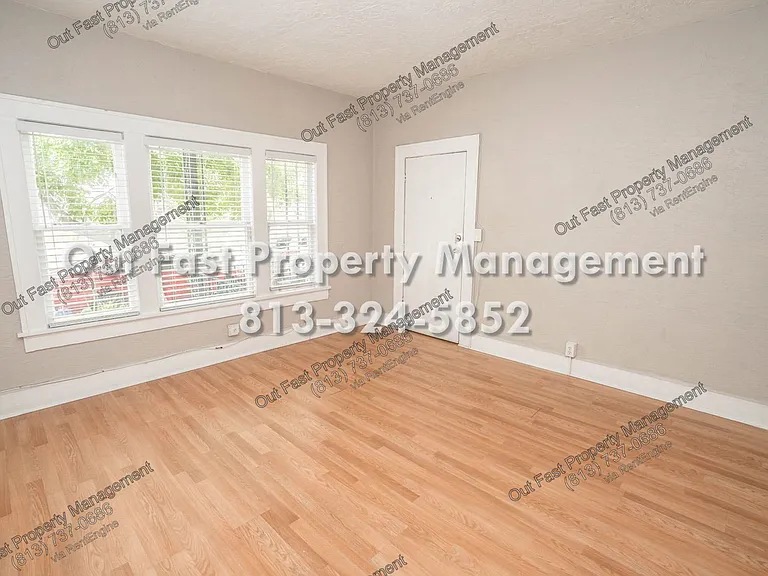 549 2nd St N #1 — Photo 9