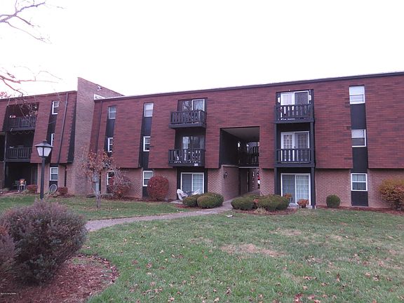 2nd image of 3501 Lodge Ln APT 204