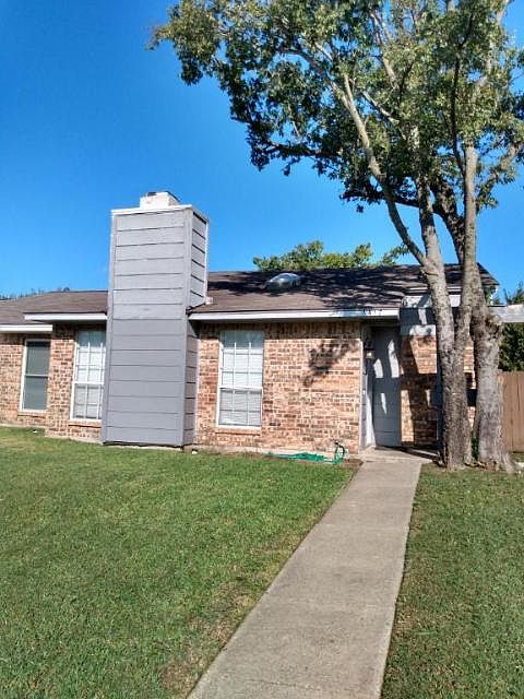 1st image of 1417 Brazos Dr