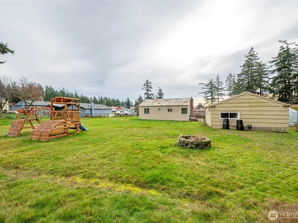 544 NE Easy Street, Oak Harbor, WA 98277