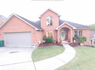 144 Country Cove Cir, Chapmanville, WV 25508