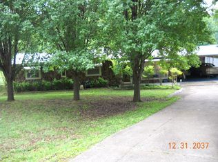 445 Smith Rd, Paris, TN 38242