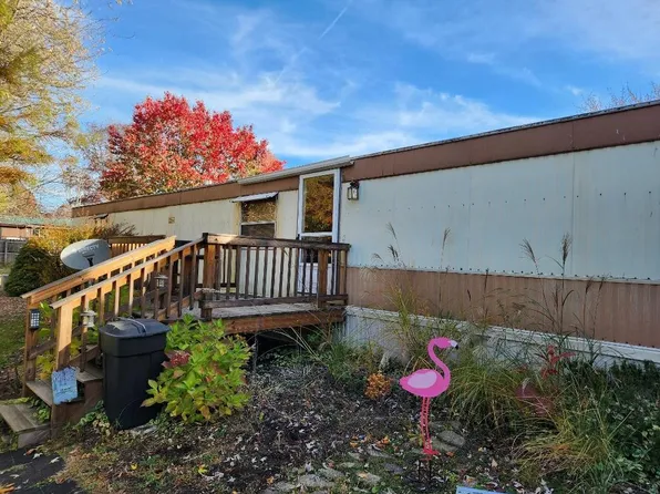 2010 Norfolk Dr, Jamestown, PA 16134