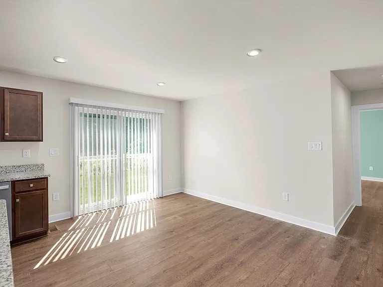 22639 Terri Ln — Photo 10