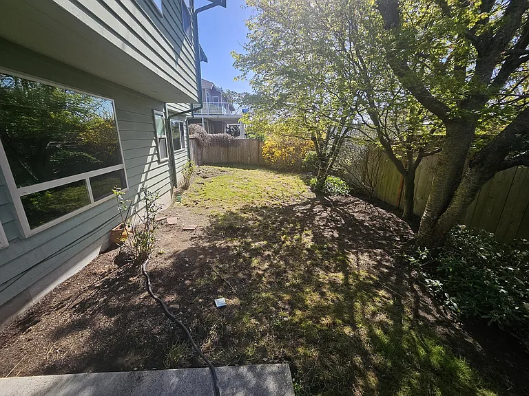 4402 Glasgow Way — Photo 48