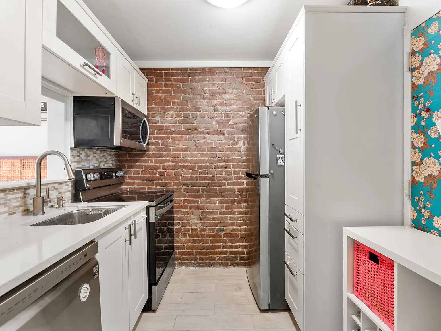 Studio, 487 sqft, $2,750 — Photo 3