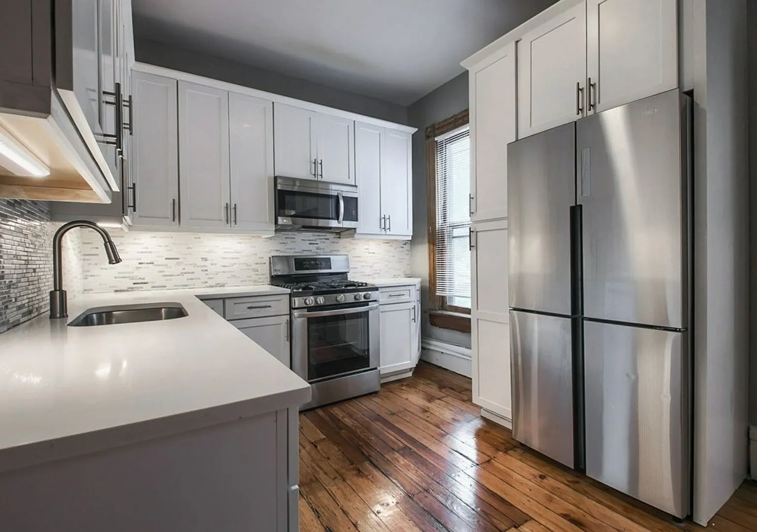 Dennison Ave 892-894 MLR — Photo 2