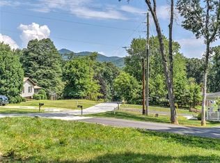 298 Pritchard Rd, Candler, NC 28715
