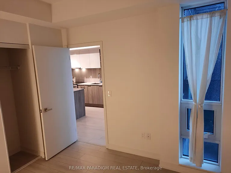 31 Tippett Rd #812 — Photo 12