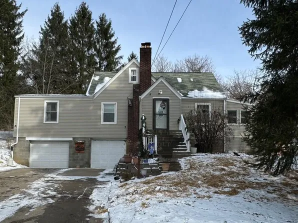 927 Betty Zane RD, Wheeling, WV 26003