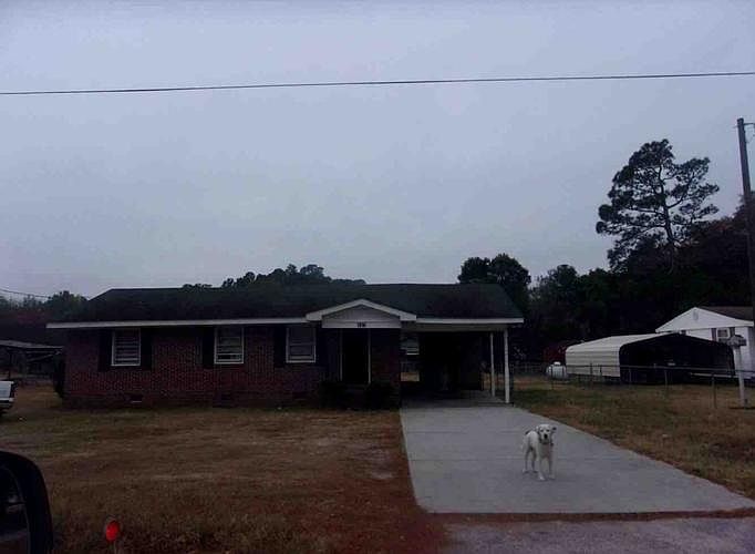 1st image of 423 E Country Club Rd