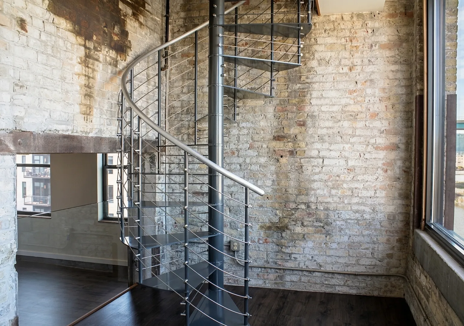 2 bed, 1950 sqft, $5,500 — Photo 2