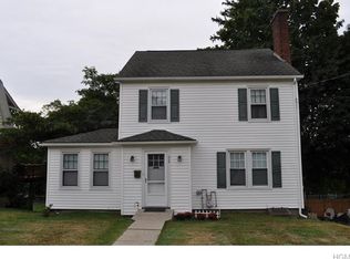 32 Jackson Ave, Middletown, NY 10940