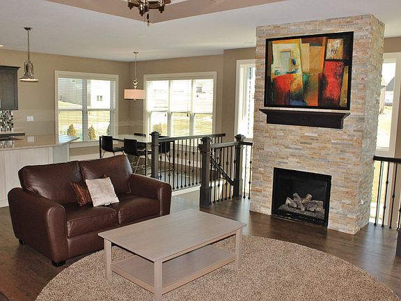 5th image of 2080 Pebble Creek Dr