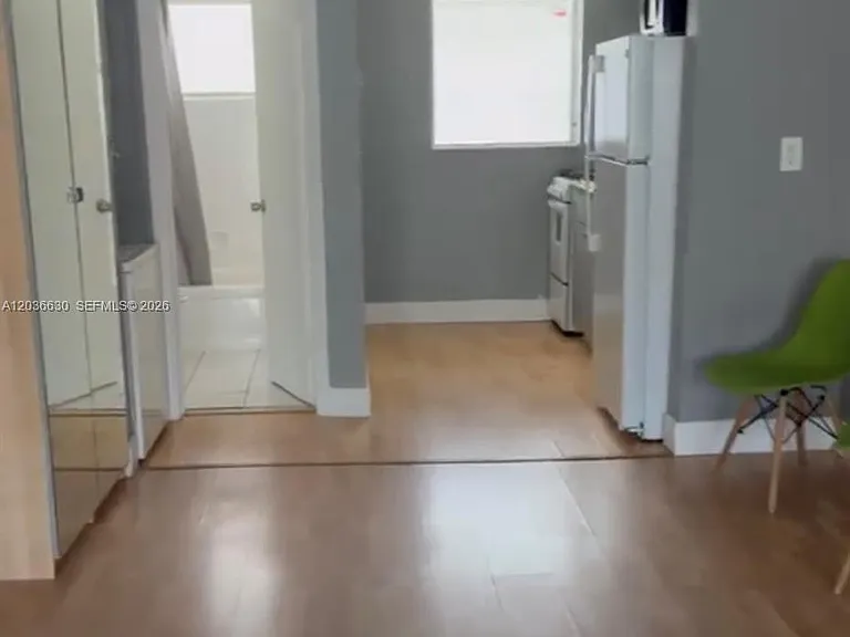 1611 West Ave #10 — Photo 5
