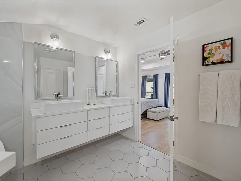 3619 Merrell Rd — Photo 21