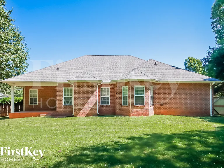 645 White Oaks Rd — Photo 16
