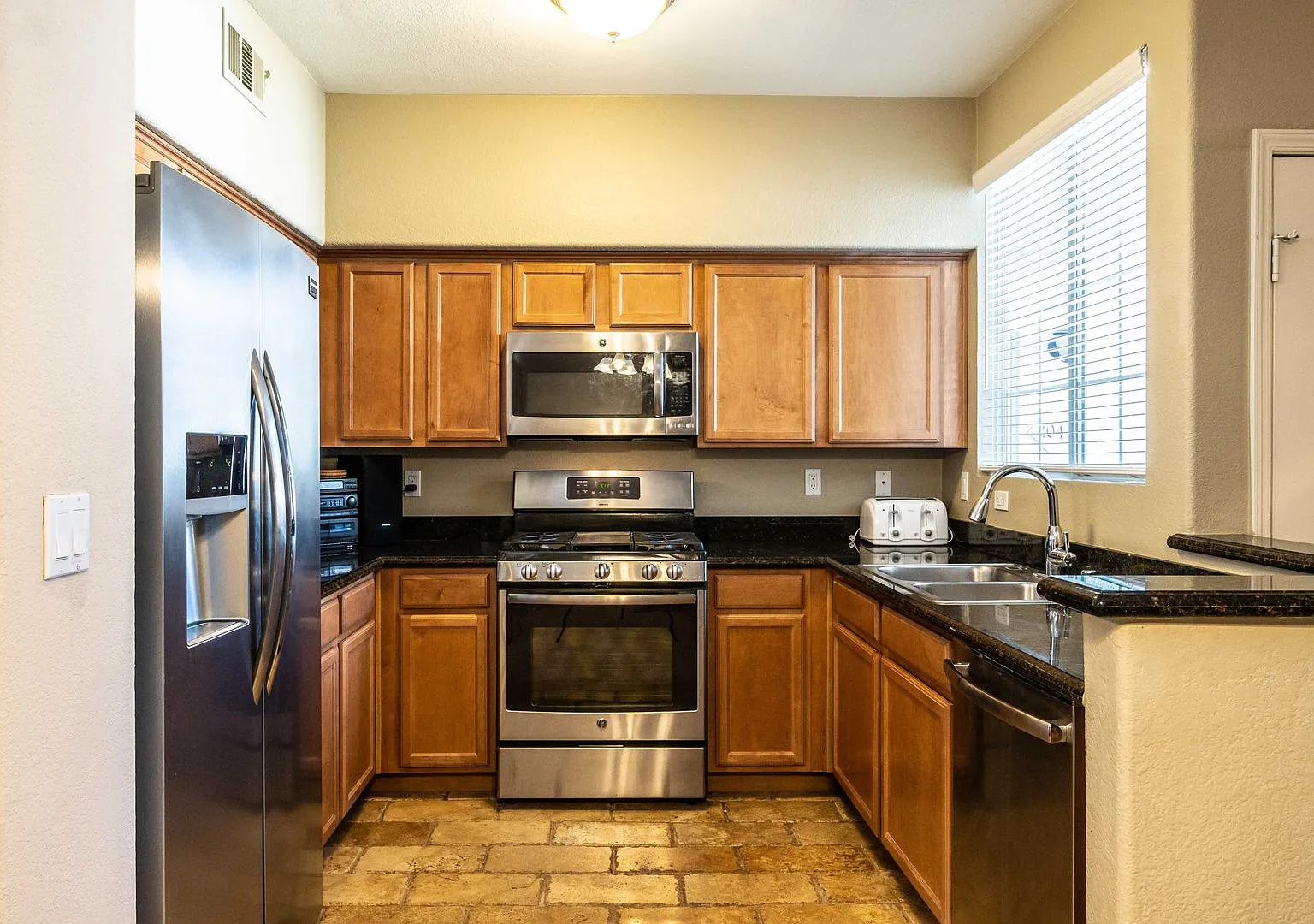 1 Bedroom Condo in Summerlin — Photo 3