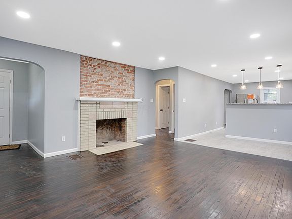 4th image of 987 Geers Ave