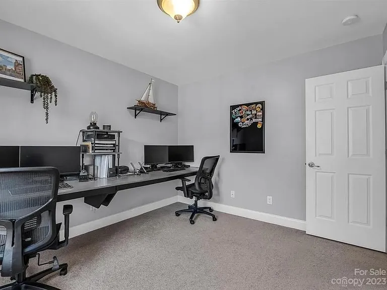 5 Maxim Ct — Photo 19