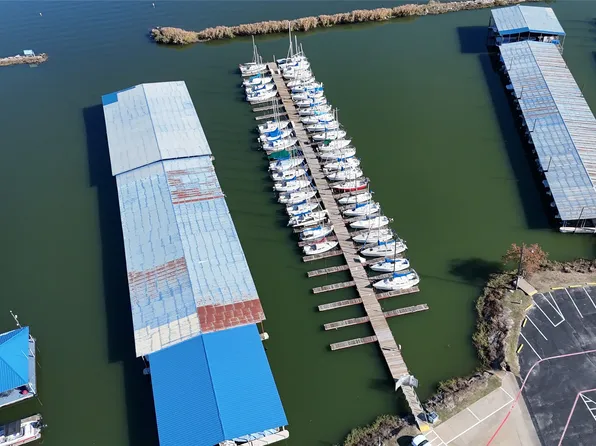 5636 Marina Dr #23, Garland, TX 75043