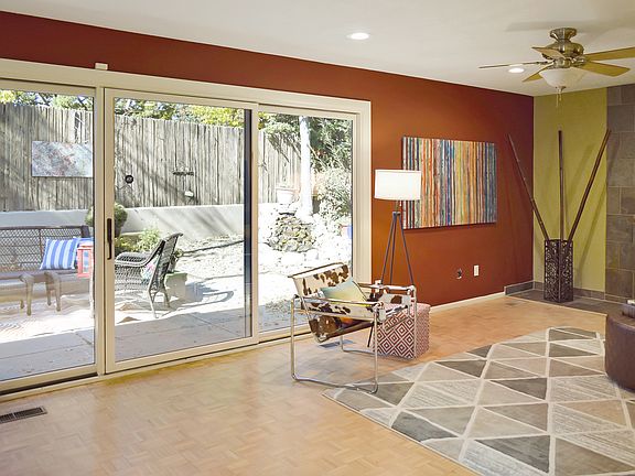 3rd image of 621 Valverde Dr SE