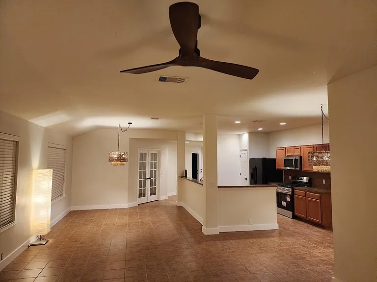 4519 Woodspring Glen Ln — Photo 40