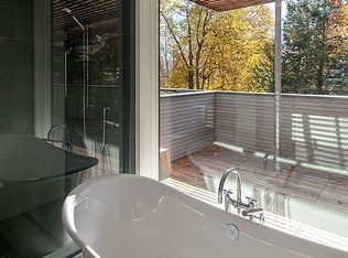 2 Hemlock Rd, Cambridge, MA 02138