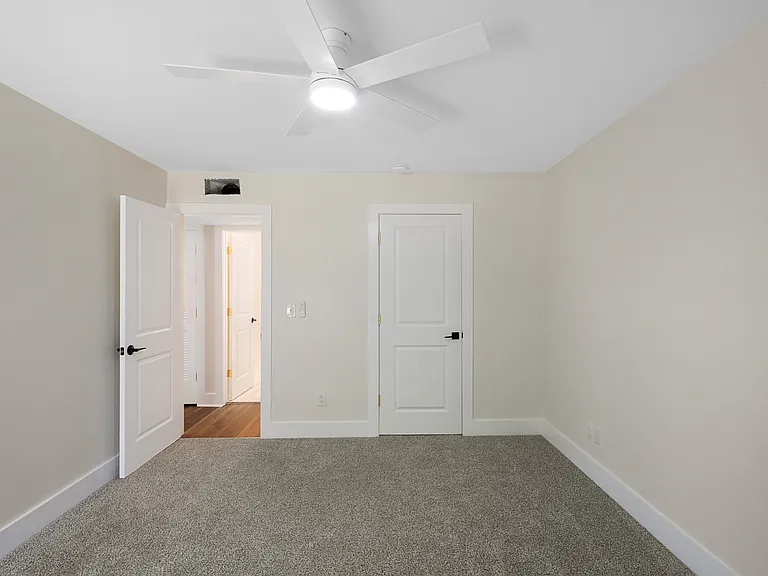 Acklen Apartments — Photo 24