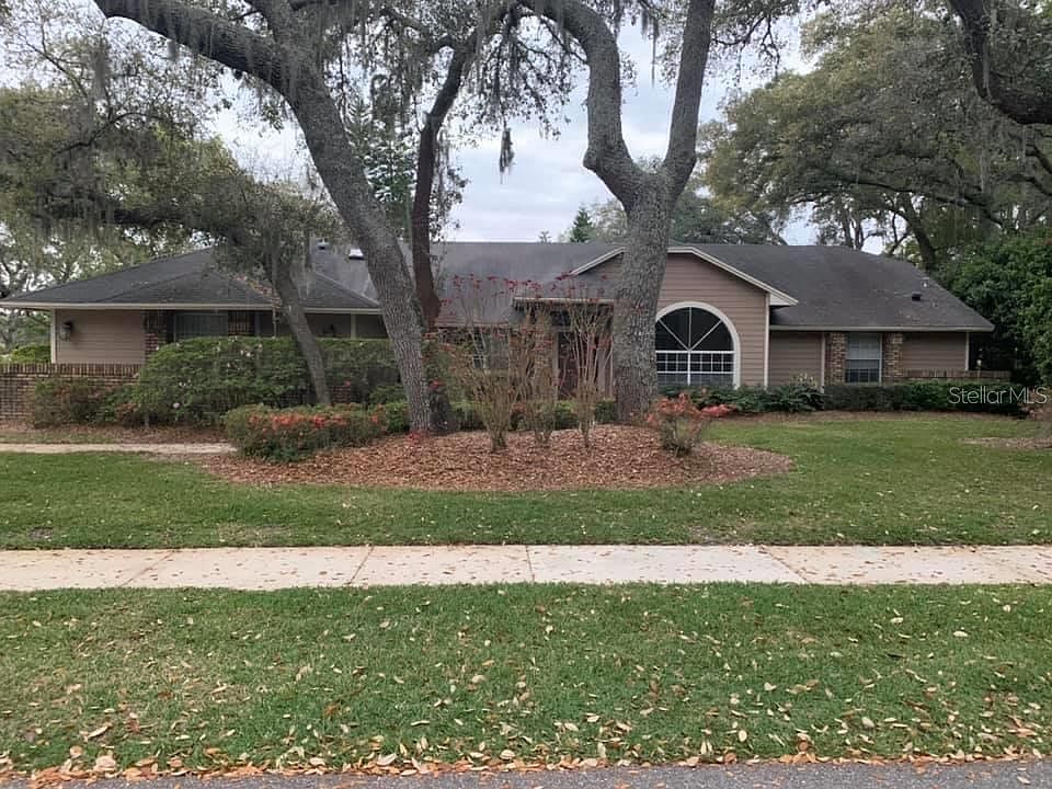 1st image of 281 Shady Oaks Cir
