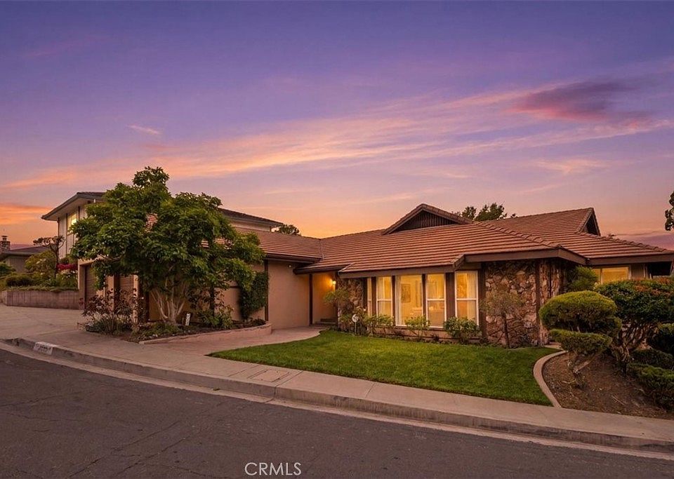 1st image of 2773 Valle Vista Dr
