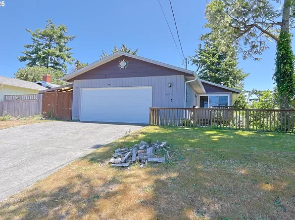 935 Fenwick St, Coos Bay, OR 97420