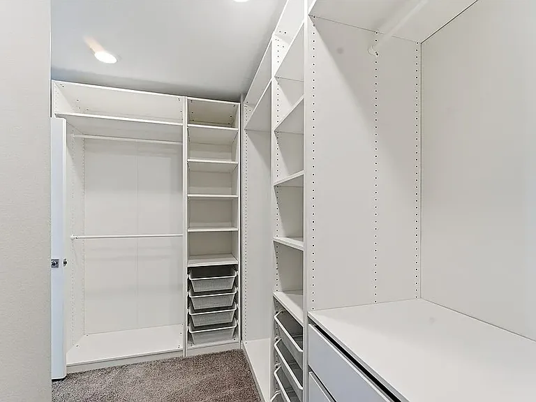 2599 Tolmezzo St — Photo 15