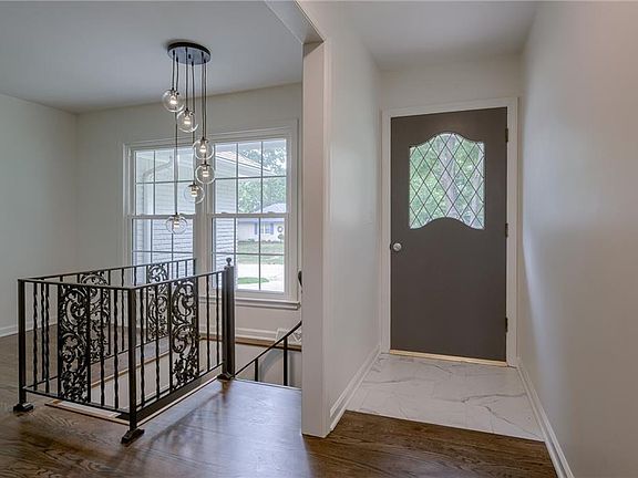 2nd image of 3524 Shady Bend Dr
