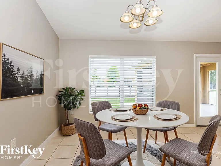 414 Willowbrook Dr — Photo 5