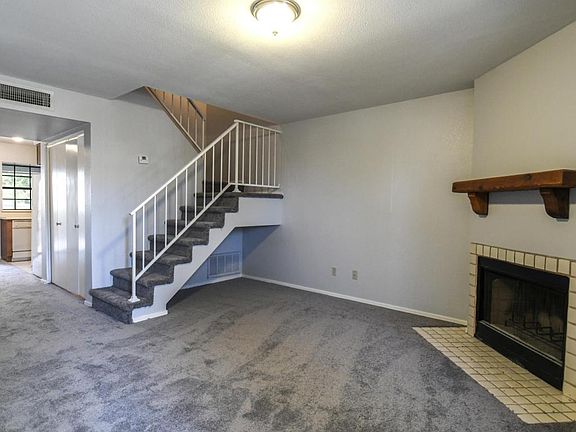 3rd image of 921 W University Dr Unit 1085