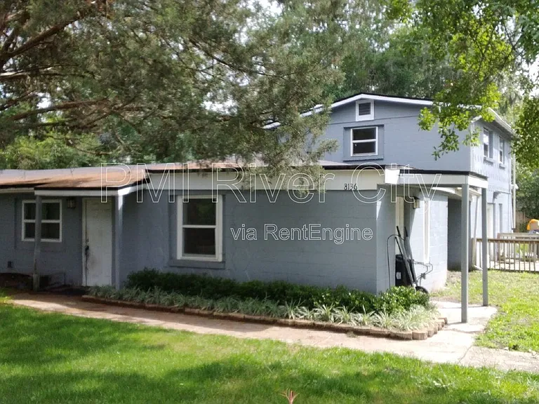 8136 Siskin Ave — Photo 1