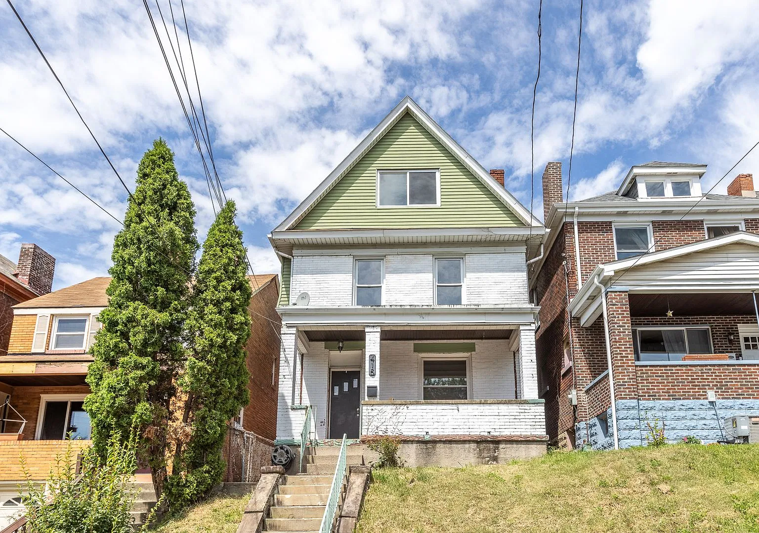 Available Now - Beautiful 5 Bedroom Mt Washington Home W/ Charm Throughout! — Photo 3
