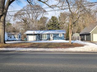 586 W River Rd, Muskegon, MI 49445