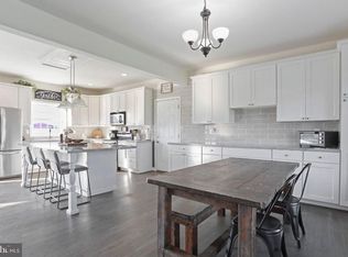 865 N River Rd, Middletown, VA 22645