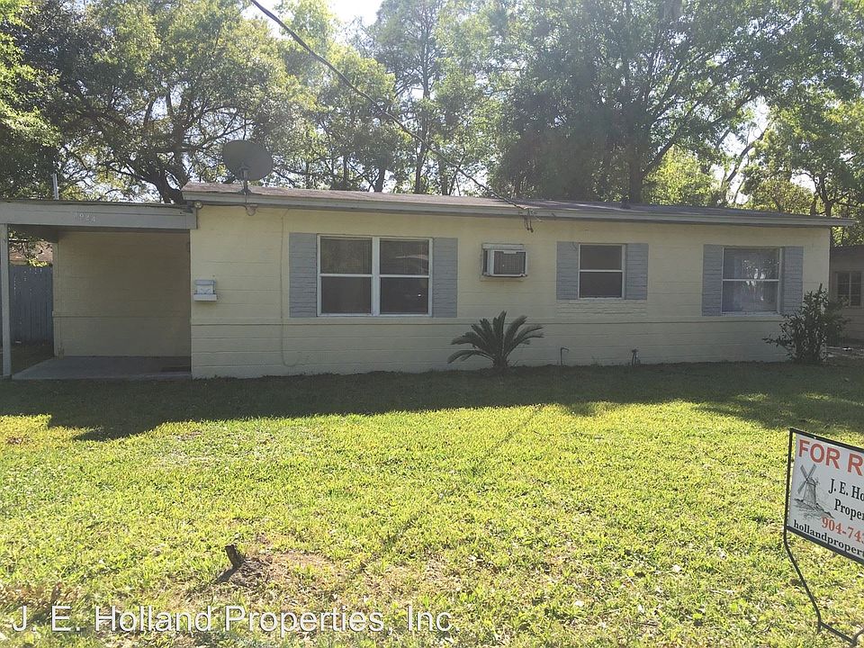 1st image of 3924 Abby Ln
