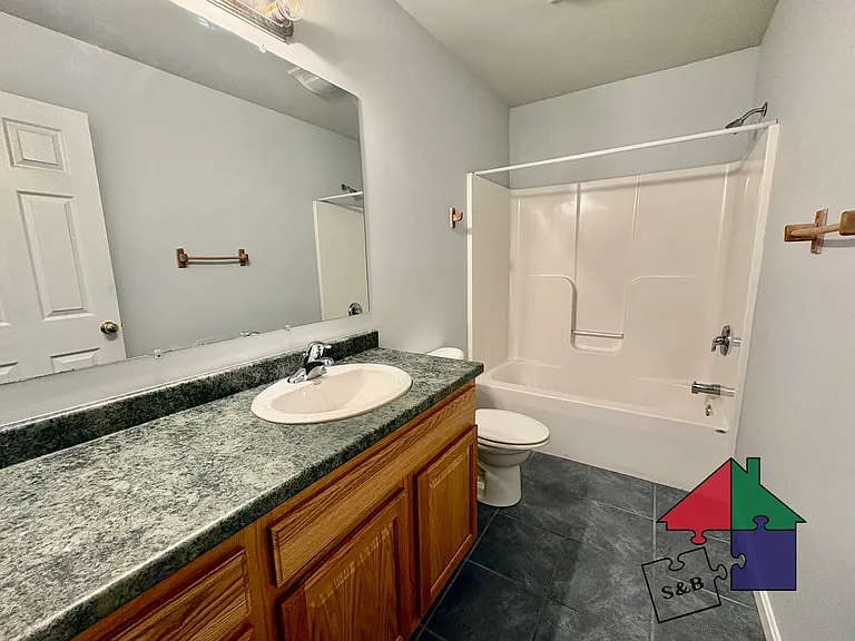 19 Green St #105 — Photo 15