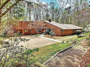 6108 Lost Valley Rd, Raleigh, NC 27612